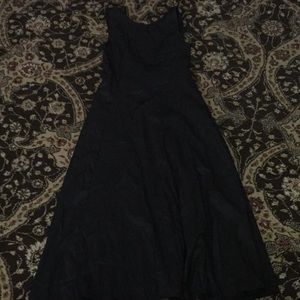 Black sleeveless dress